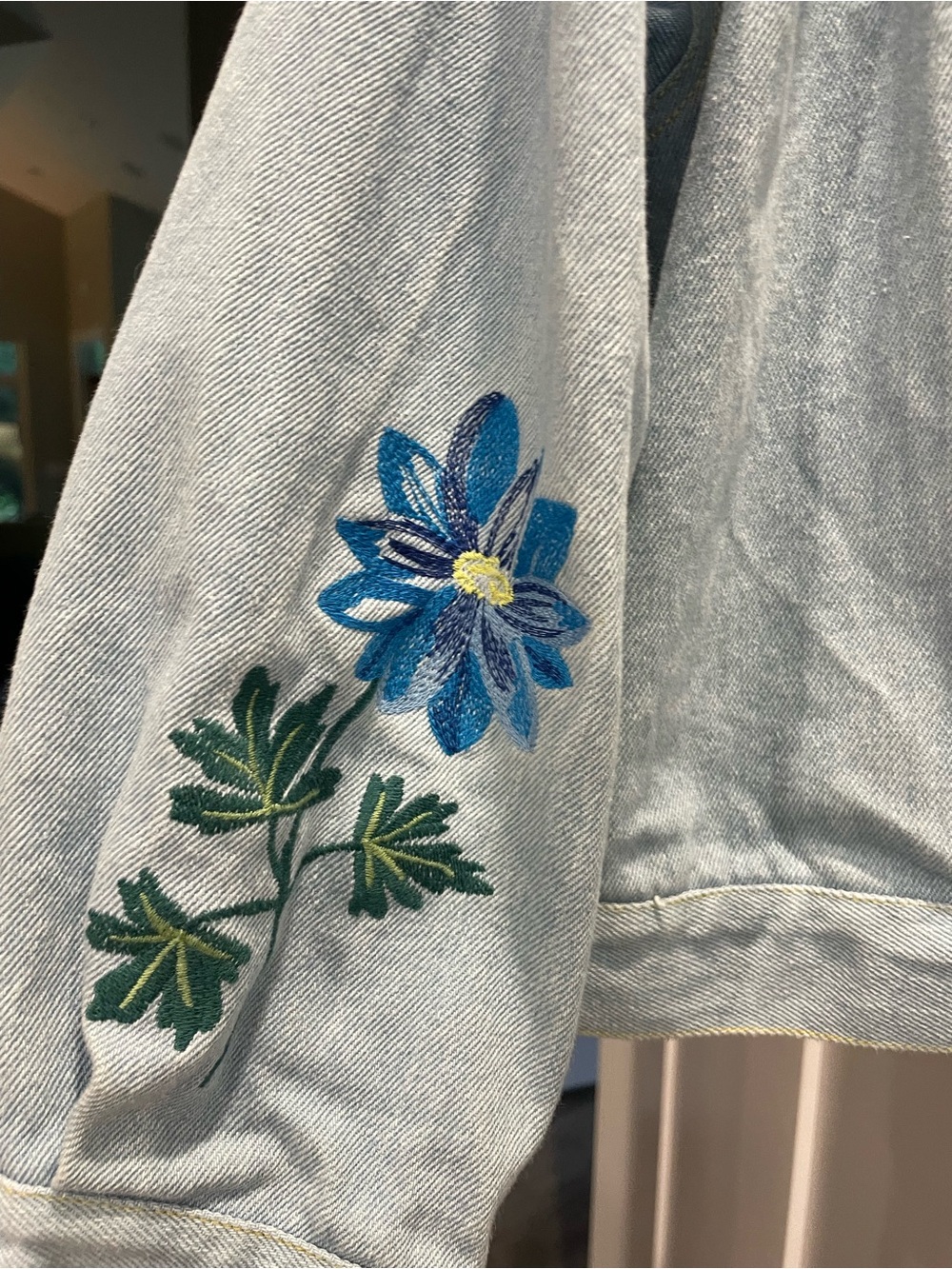 RARE Anthropologie limited edition alice in wonderland embroidered denim jacket - Picture 5 of 8